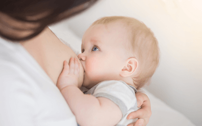 新生児への授乳
